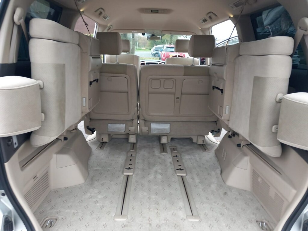 Toyota Alphard 2.4 57K Silver #4