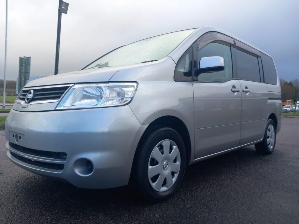Nissan Serena 2.0 Silver
