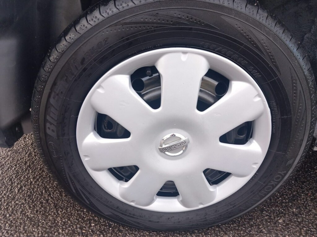 Nissan Serena 2.0 L 8 Seat Mpv #16