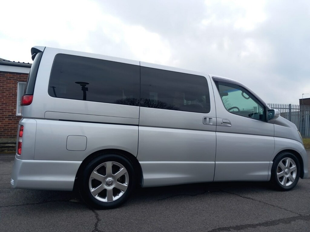 Nissan Elgrand 2.5 CT57EXS Silver #2
