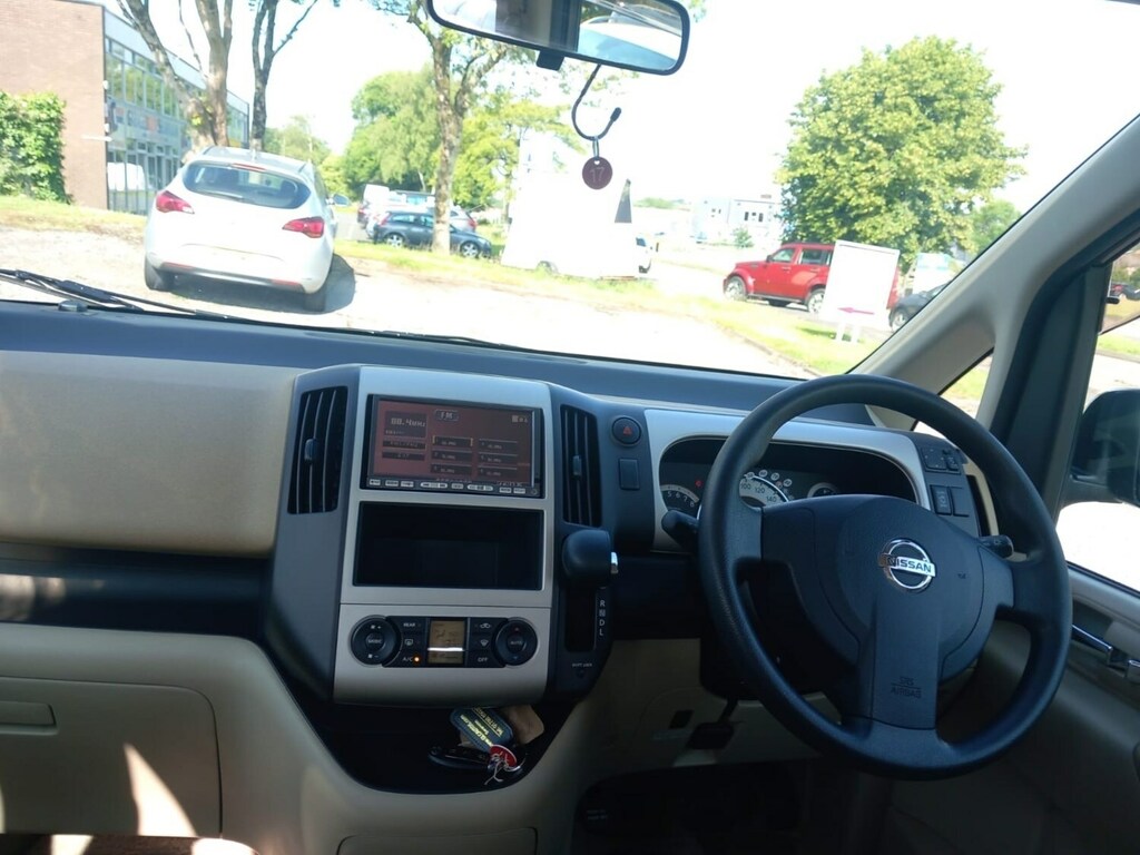 Nissan Serena 2.0 Blue #19