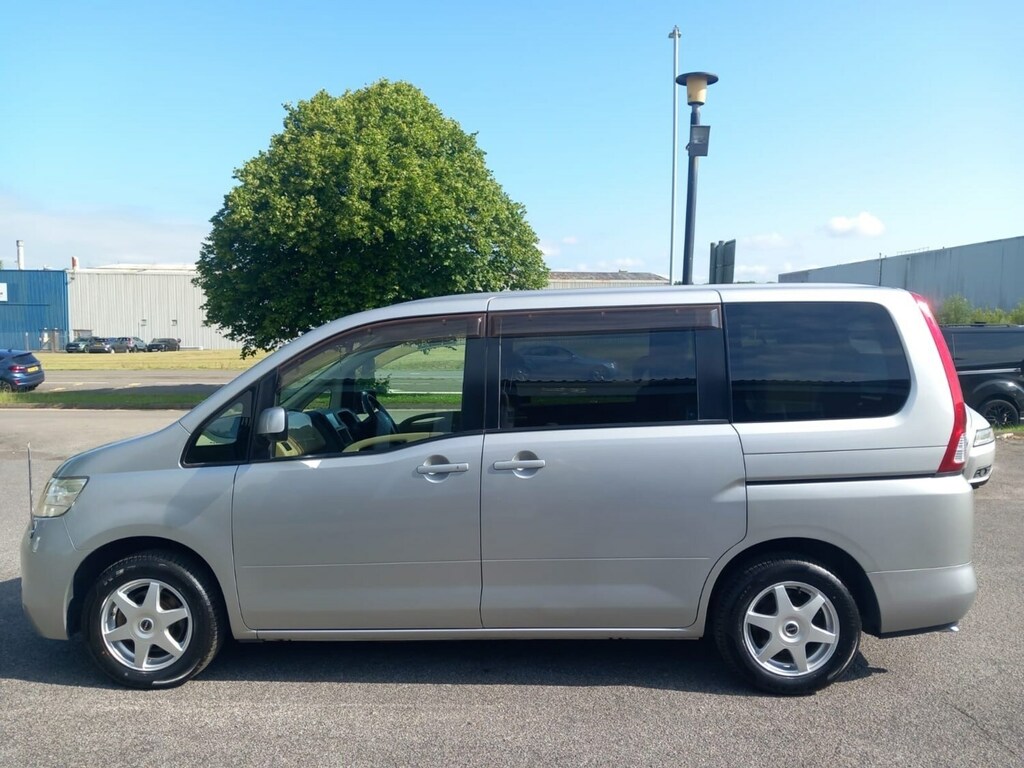 Nissan Serena 2.0 Blue #35