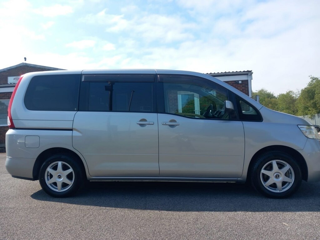 Nissan Serena 2.0 Blue #31