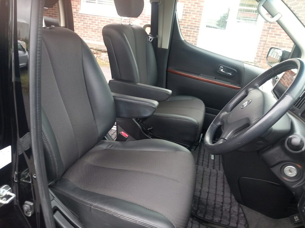 Nissan Elgrand 2.5 CT06PYP Black #5