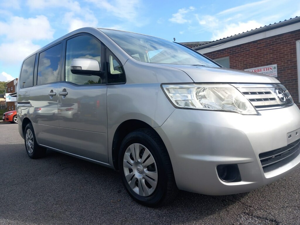 Nissan Serena 2.0 Silver #3