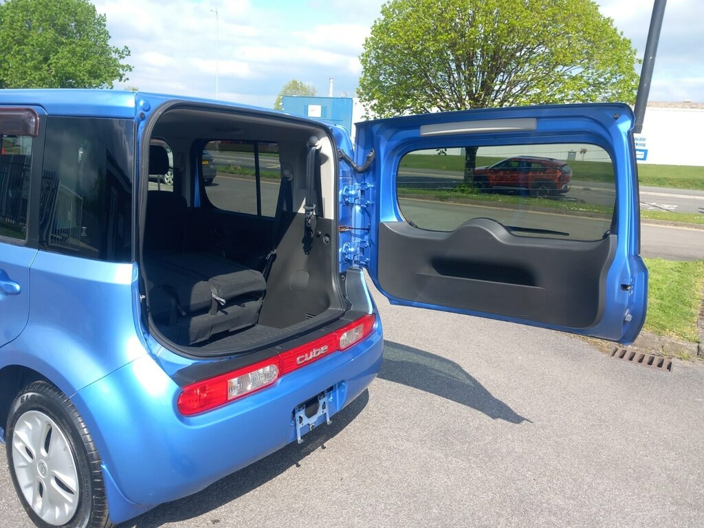 Nissan Cube 1.5 15G Glass Roof Fresh Import White #15