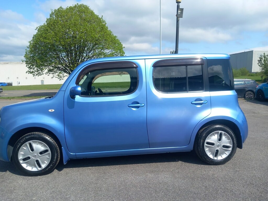Nissan Cube 1.5 15G Glass Roof Fresh Import White #29