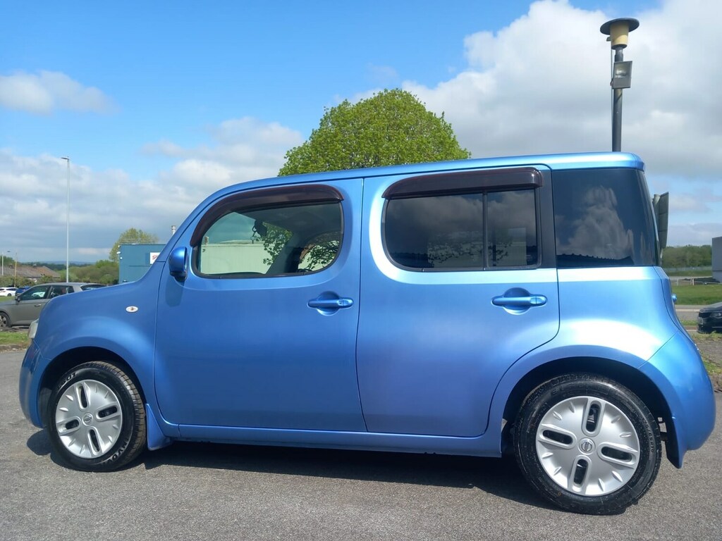 Nissan Cube 1.5 15G Glass Roof Fresh Import White #32
