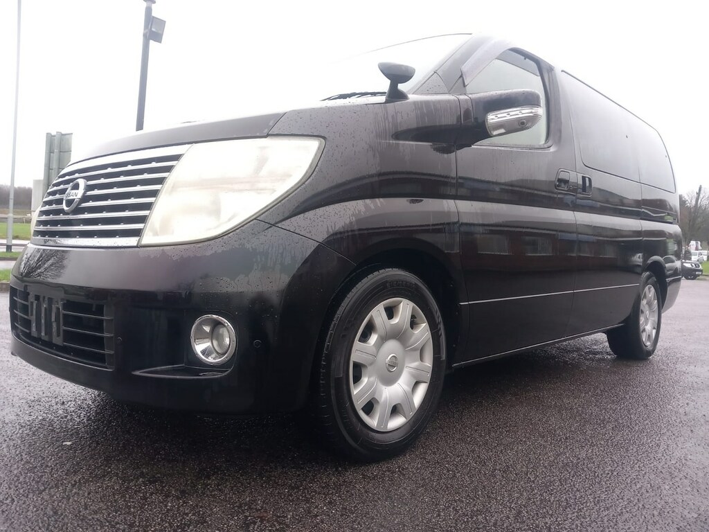 Nissan Elgrand 2.5 Camper Kitchen Sleeps Two Black