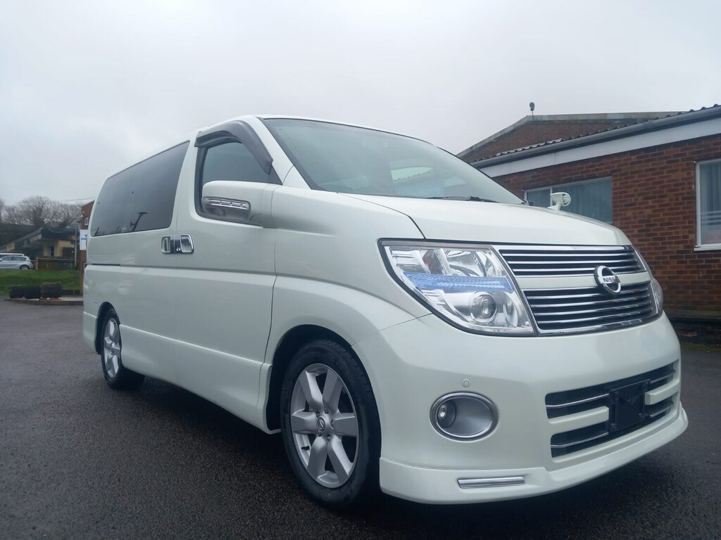 Nissan Elgrand 3.5 Only 60,000 Miles 60K White