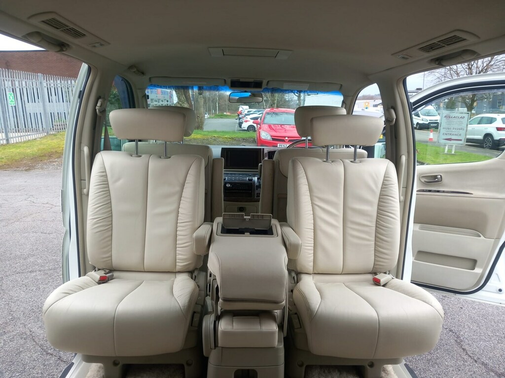 Nissan Elgrand 3.5 4X4 With Rock And Roll Bed CT52CCU White #5