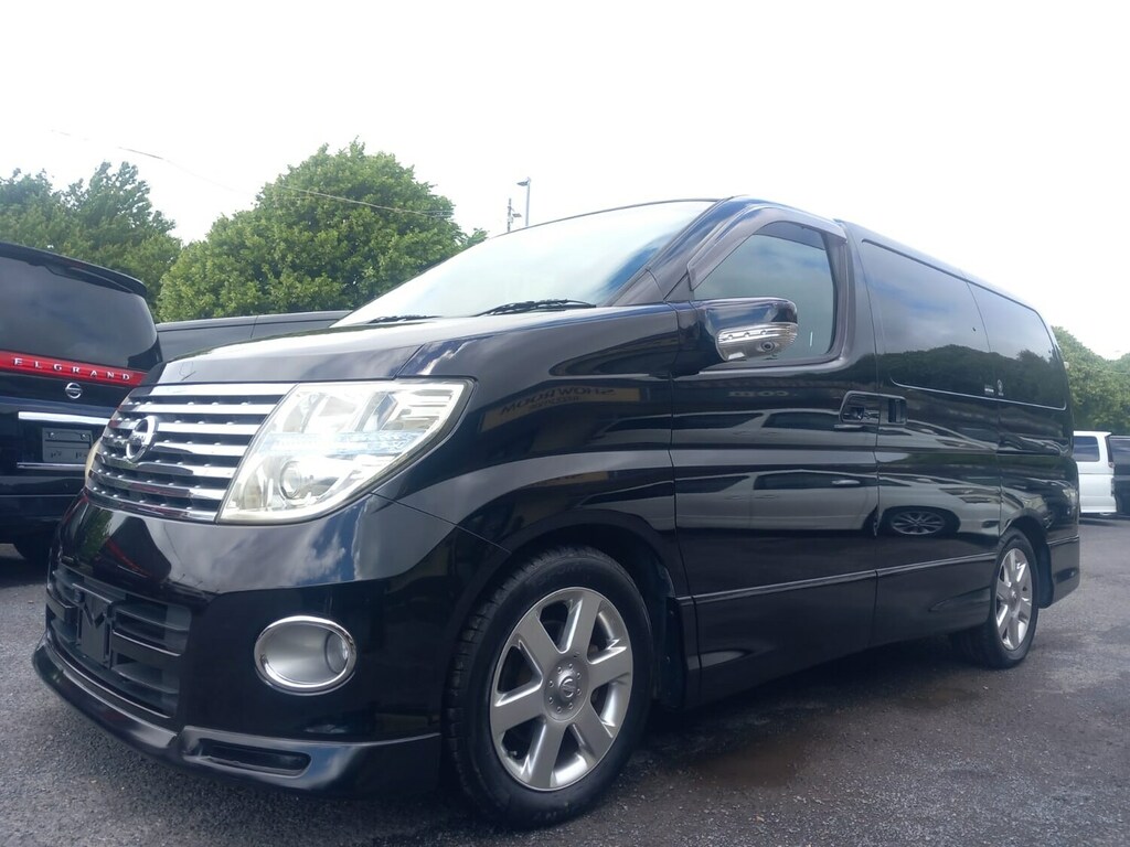 Nissan Elgrand 2.5 Only 49,000 Miles Black