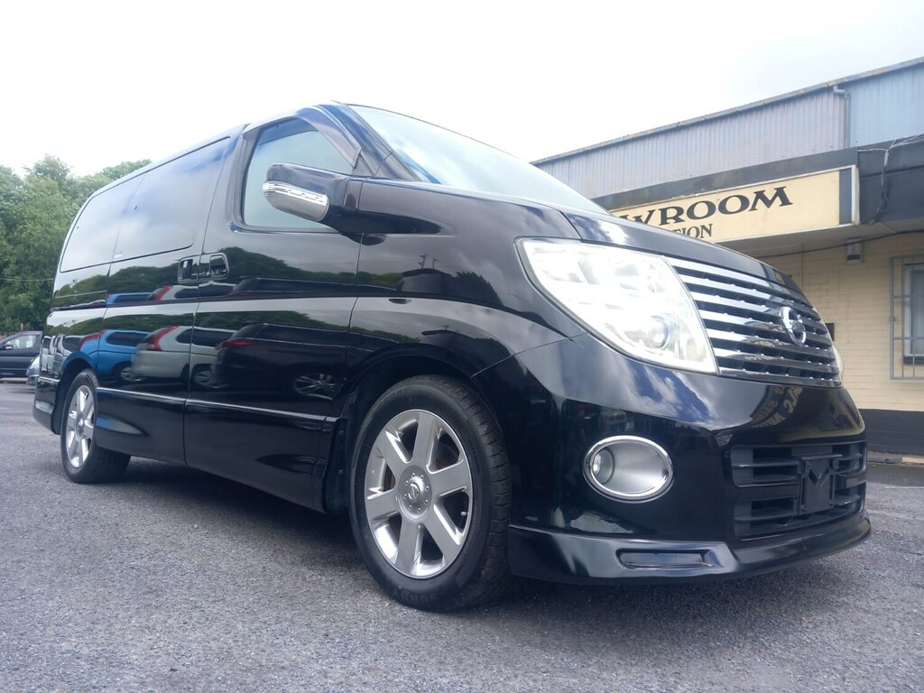 Nissan Elgrand 2.5 Only 49,000 Miles Black #3