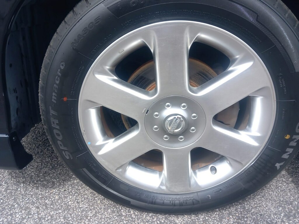 Nissan Elgrand E51 Auto White #21