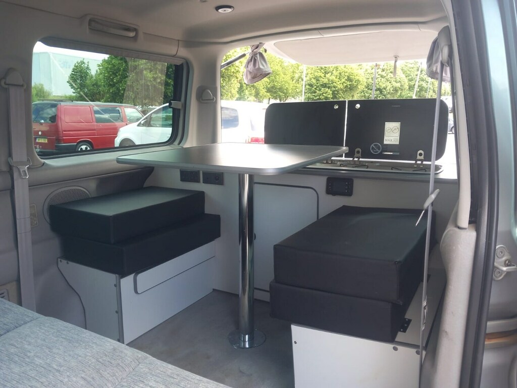 Mazda Bongo 2.5 Black #20