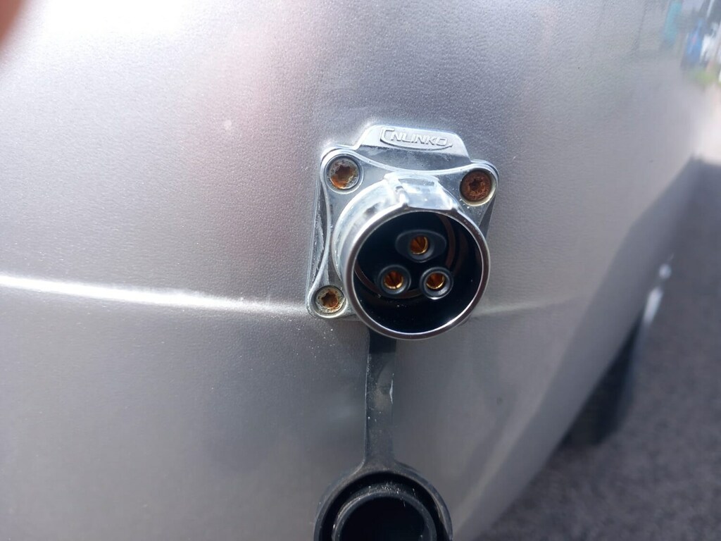 Mazda Bongo 2.5 Black #27