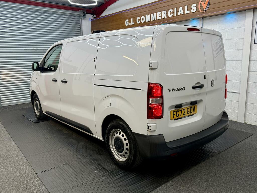 Vauxhall Vivaro Dynamic White #4