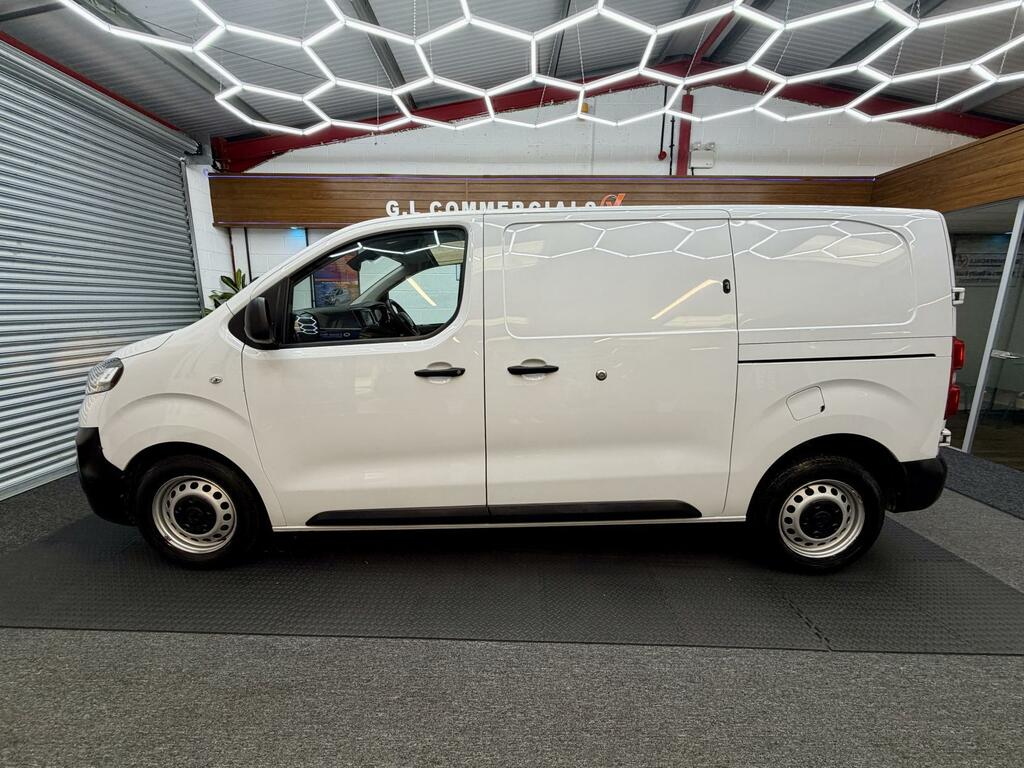 Vauxhall Vivaro Prime DY23WGE White #2