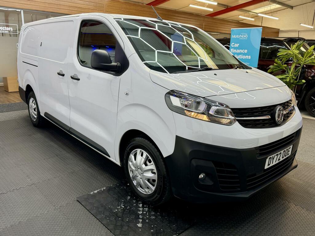 Vauxhall Vivaro 1.5 Turbo D 2900 Dynamic Panel Van 6Dr Manu DY72OOE White #5