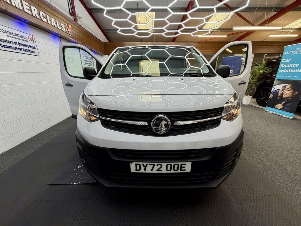 Vauxhall Vivaro 1.5 Turbo D 2900 Dynamic Panel Van 6Dr Manu DY72OOE White #3