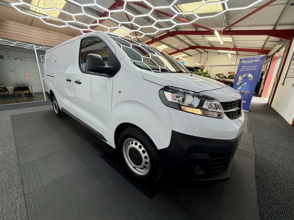 Vauxhall Vivaro 1.5 Turbo D 2900 Dynamic Panel Van 6Dr Manu White #6