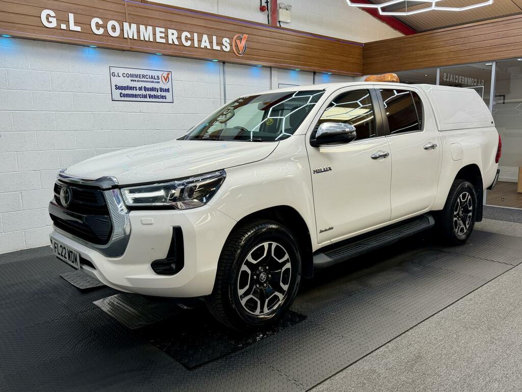 Toyota HILUX 2.4 D-4d Invincible Pickup Double Cab A White