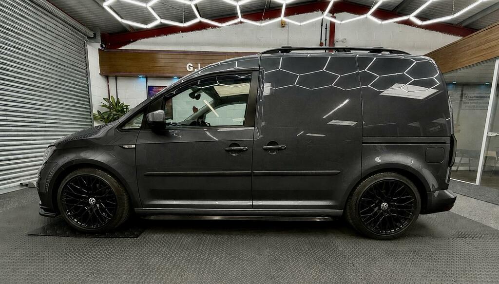 Volkswagen Caddy Highline Grey