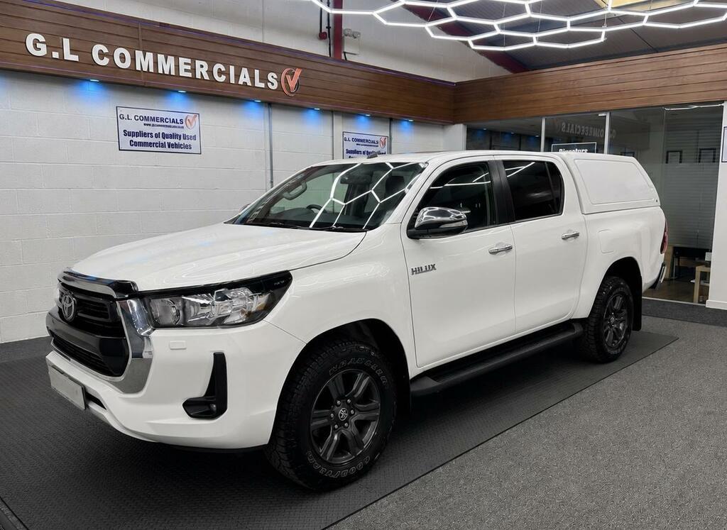 Toyota HILUX Icon White