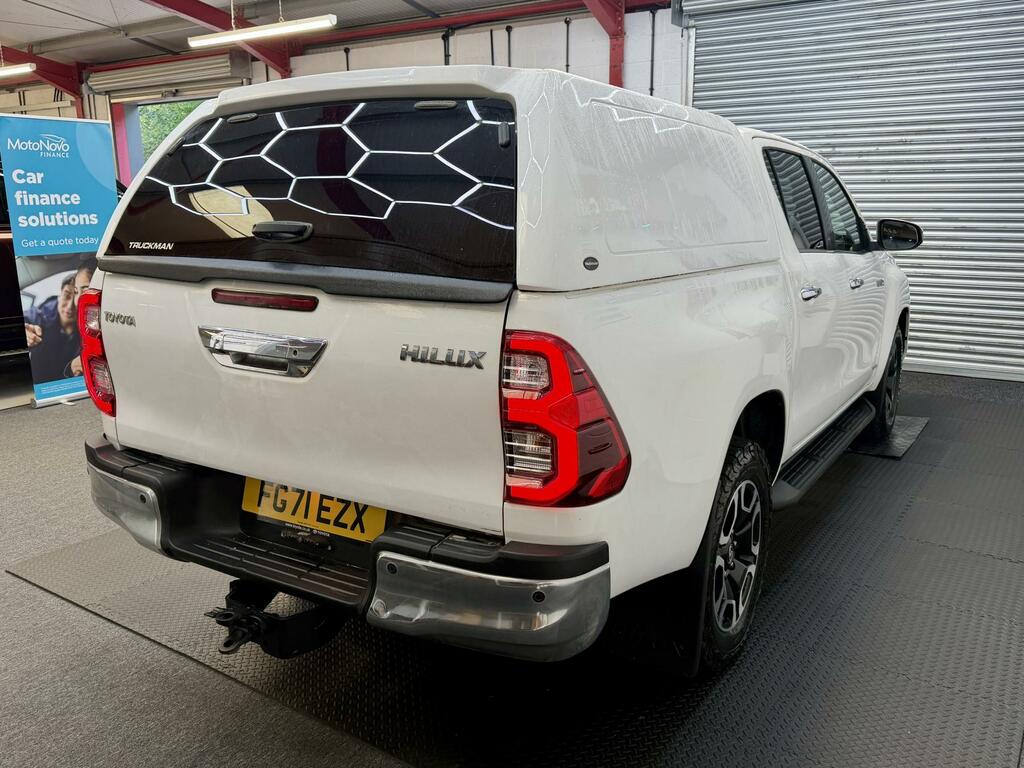 Toyota HILUX 2.4 D-4d Invincible Pickup Double Cab M White #5