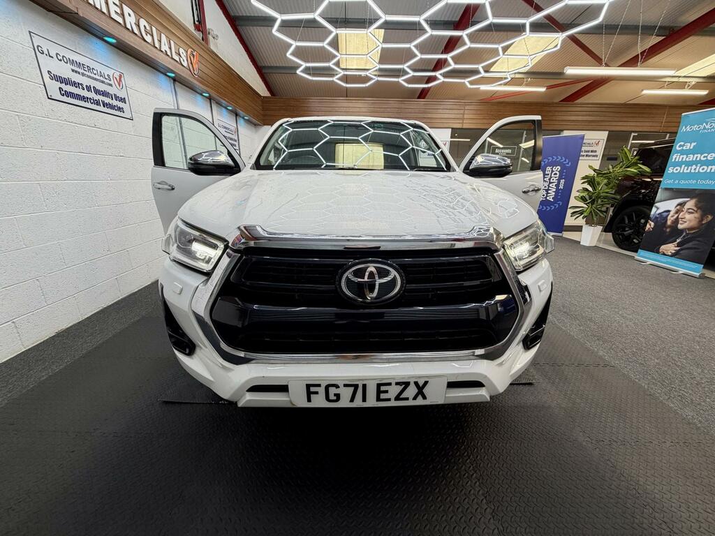 Toyota HILUX 2.4 D-4d Invincible Pickup Double Cab M White #3