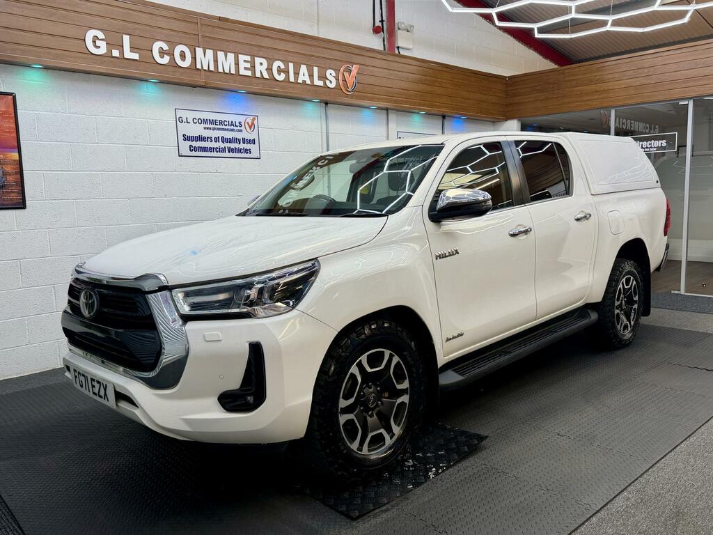 Toyota HILUX 2.4 D-4d Invincible Pickup Double Cab M White