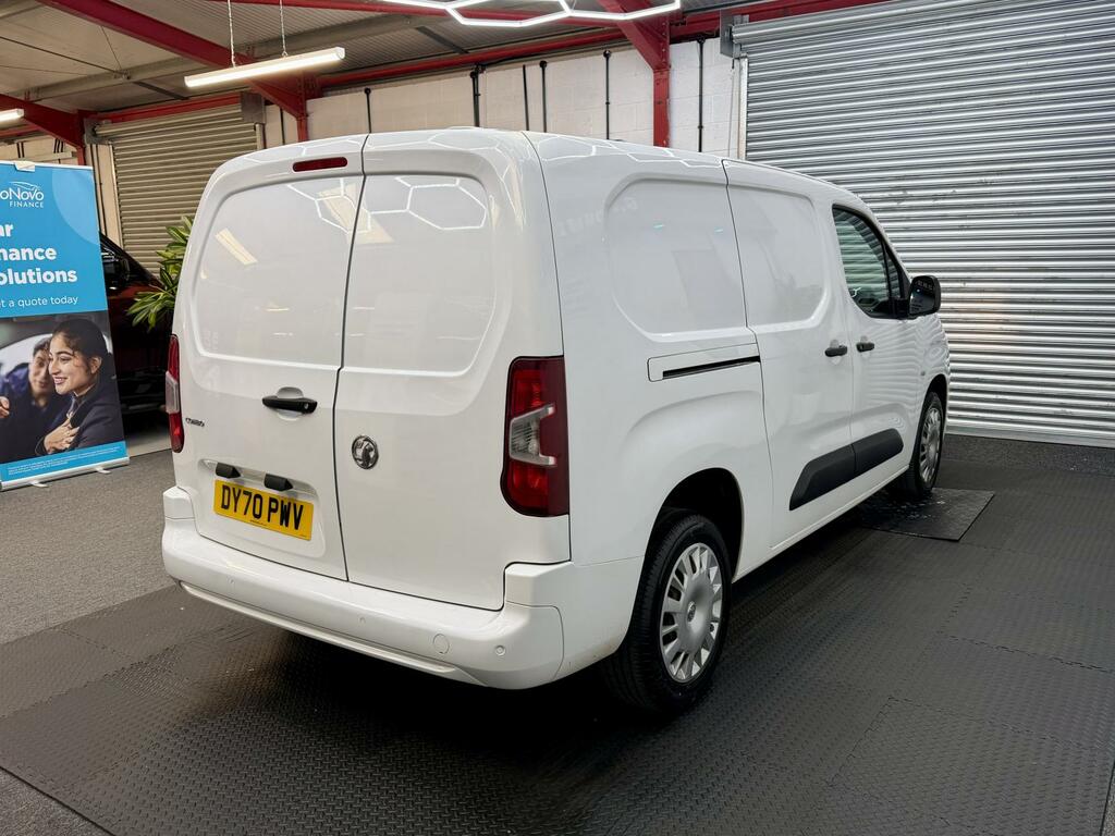Vauxhall Combo Sportive White #4