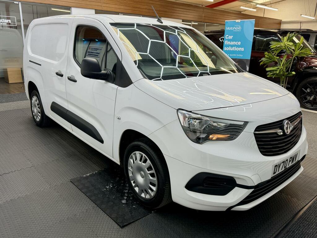 Vauxhall Combo Sportive White #5