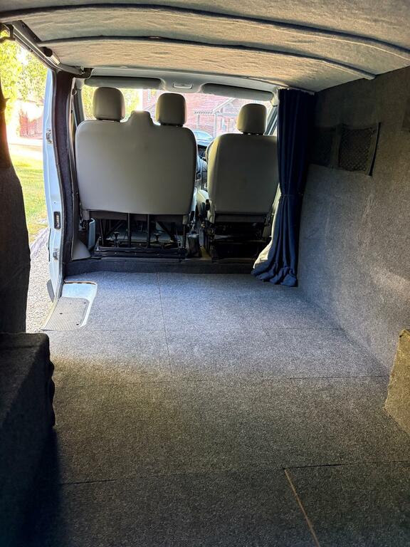 Vauxhall Vivaro Mpv White #7