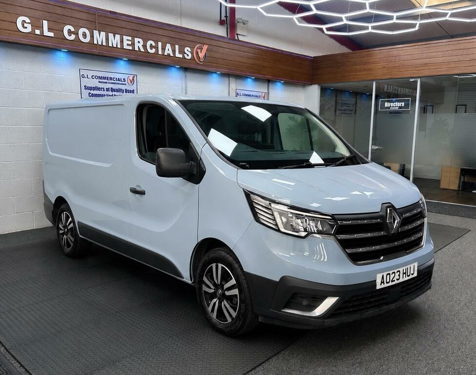 Renault Trafic Sport Blue
