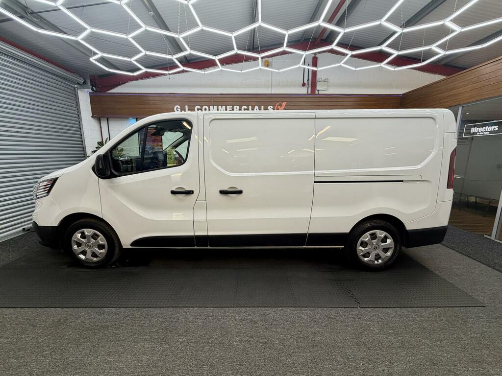 Renault Trafic 2.0 Dci Blue Ll30 Advance Panel Van Man VA23PLV White #2