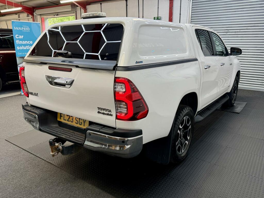 Toyota HILUX 2.4 D-4d Invincible Pickup Double Cab A FL23SGY White #5