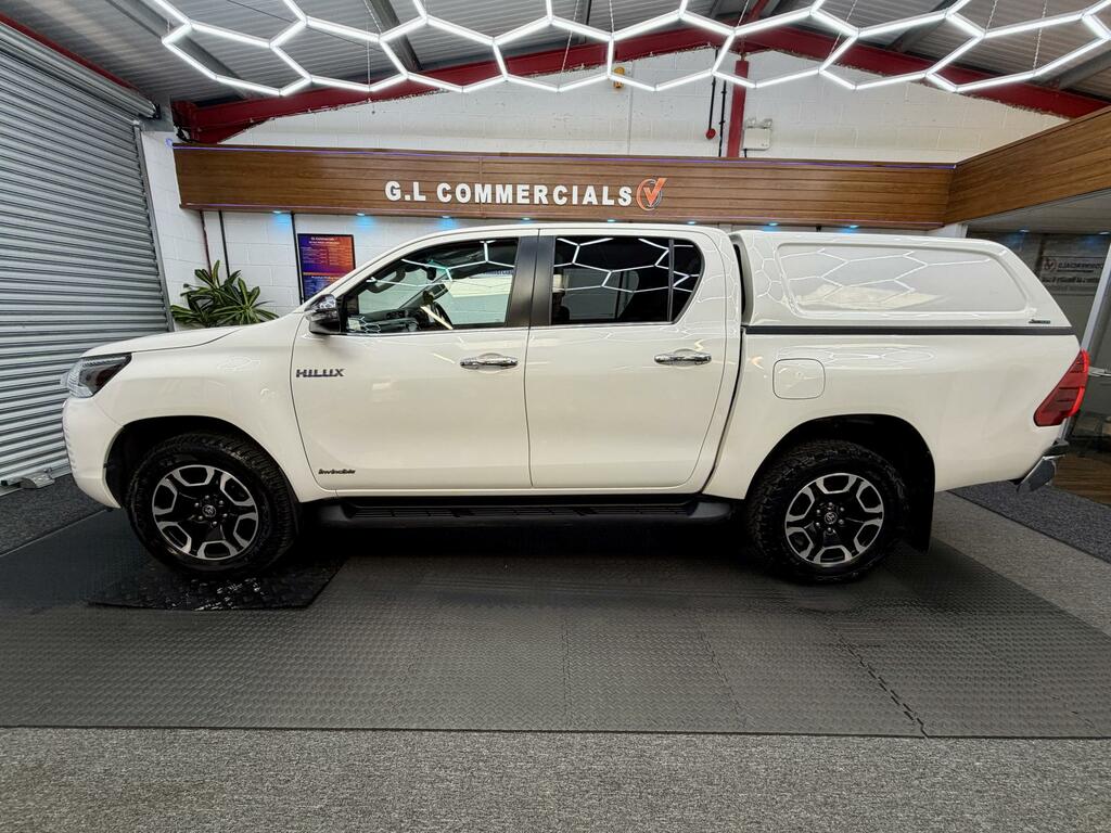 Toyota HILUX 2.4 D-4d Invincible Pickup Double Cab A FL23SGY White #2