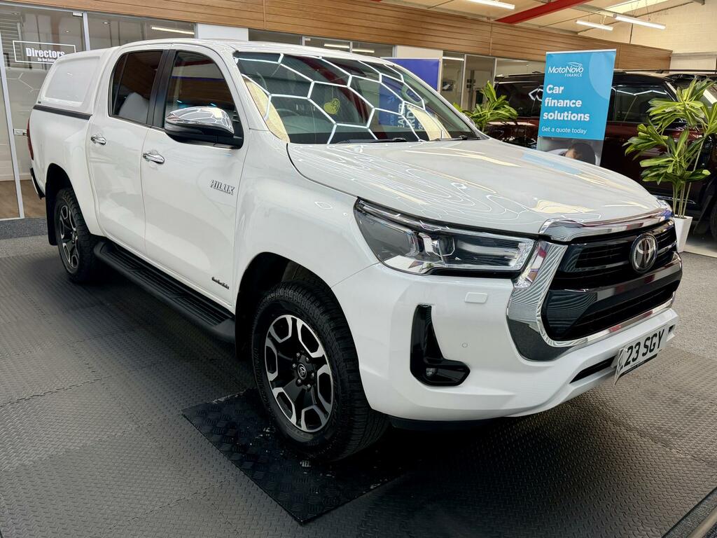 Toyota HILUX 2.4 D-4d Invincible Pickup Double Cab A FL23SGY White #6