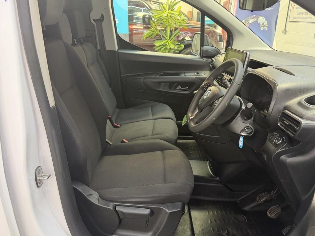 Vauxhall Combo Pro White #2