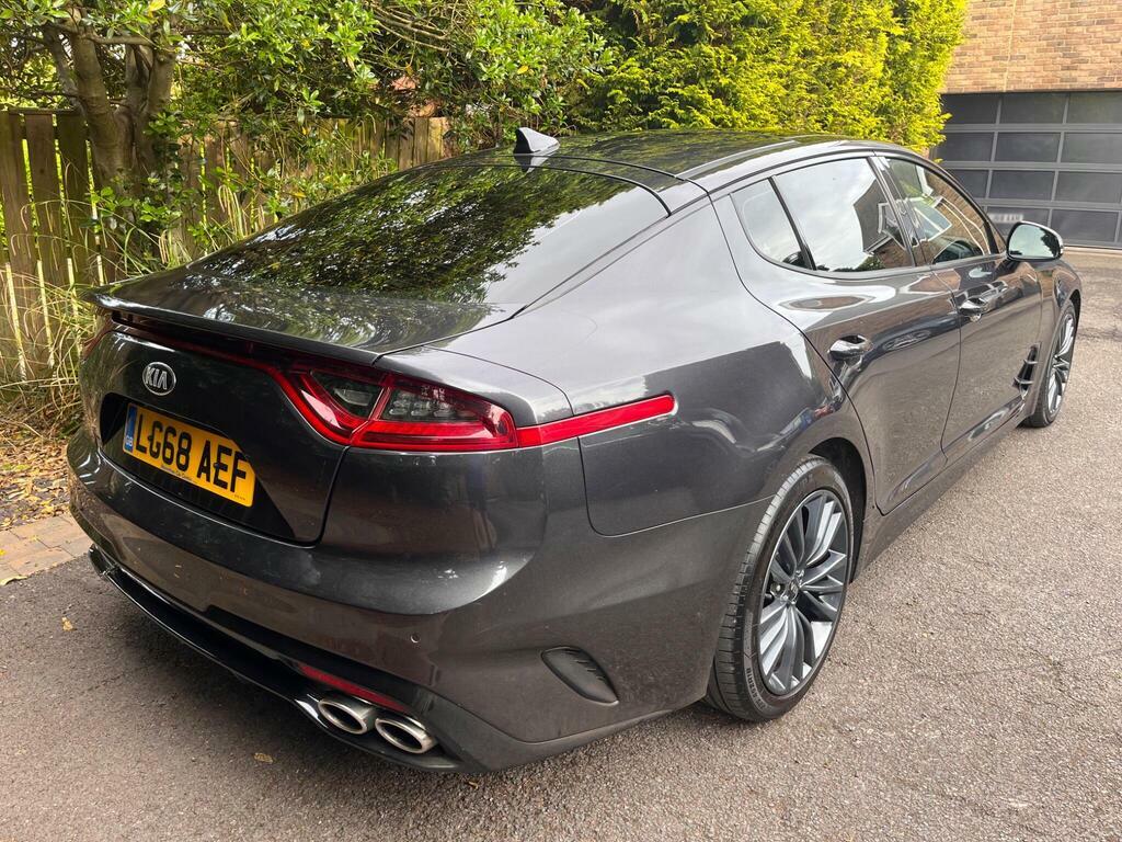 Kia Stinger Saloon Red #12