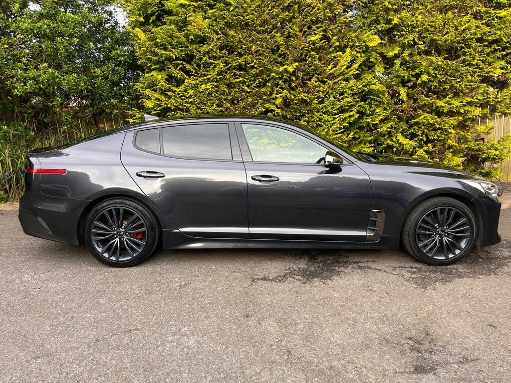 Kia Stinger Saloon Red #16