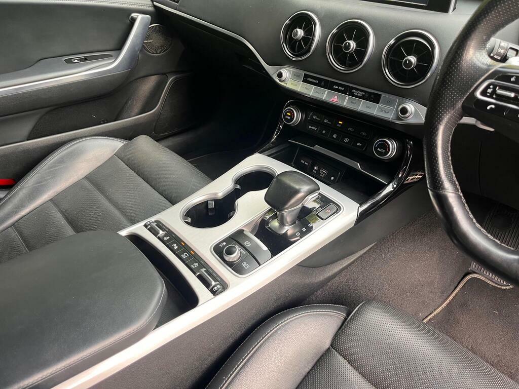 Kia Stinger Saloon Red #26