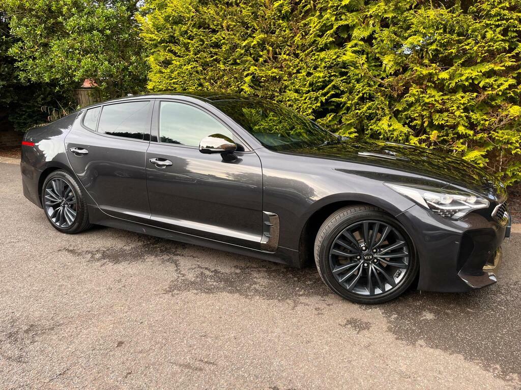 Kia Stinger Saloon Red #17