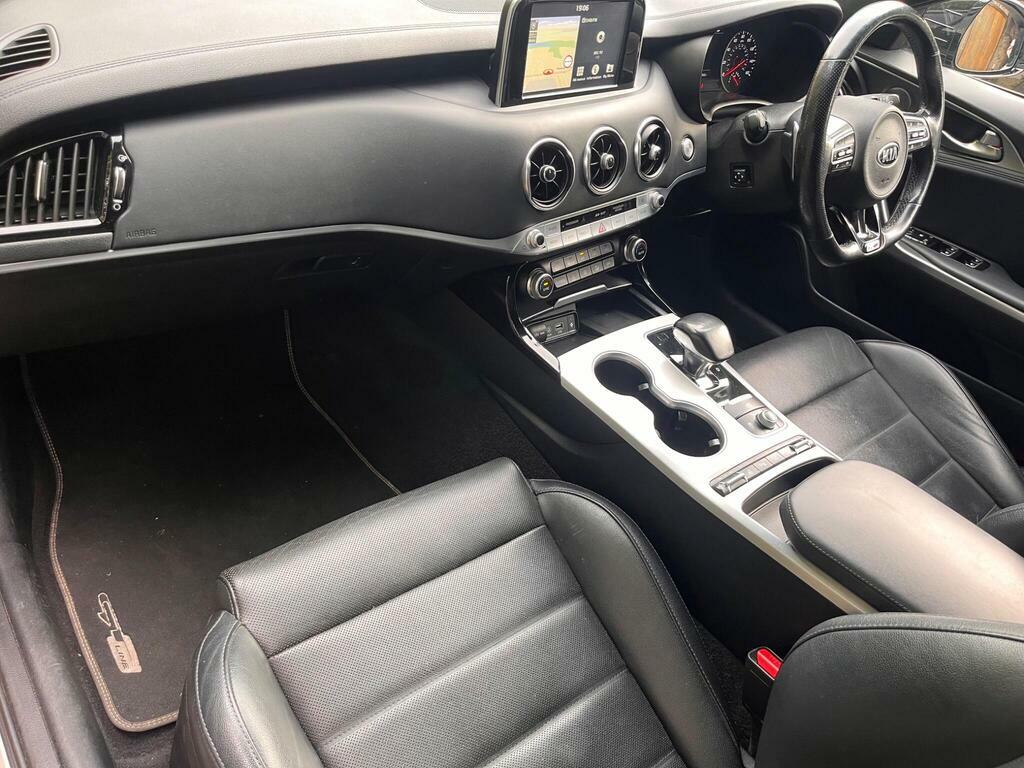 Kia Stinger Saloon Red #28