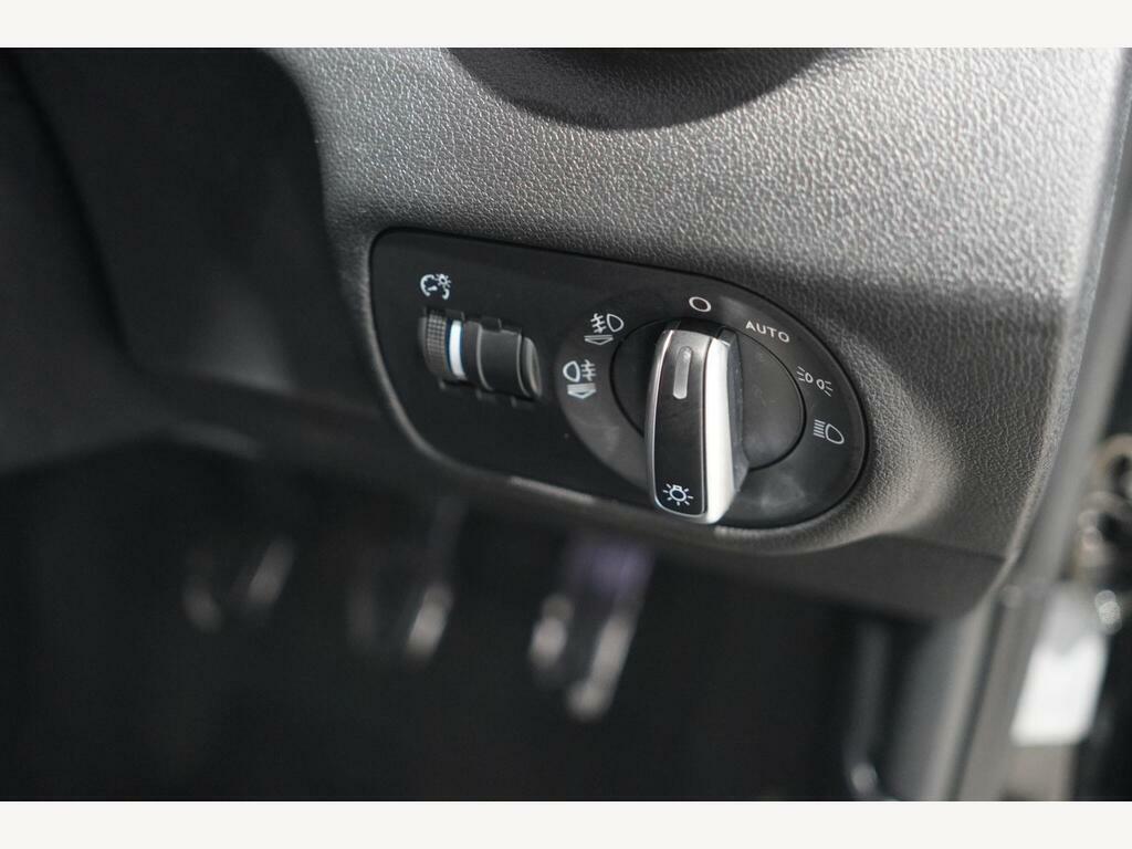 Audi A1 1.6 Tdi Black Edition Black #18