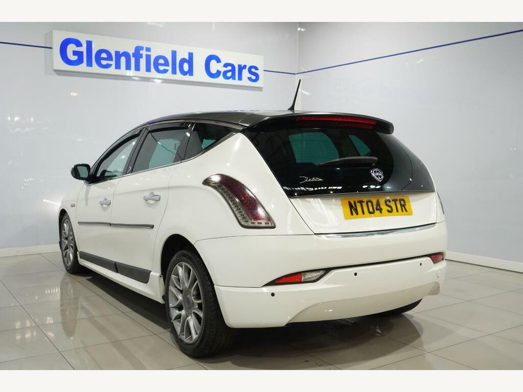 Chrysler Delta M-jet Se 5-Door White #10