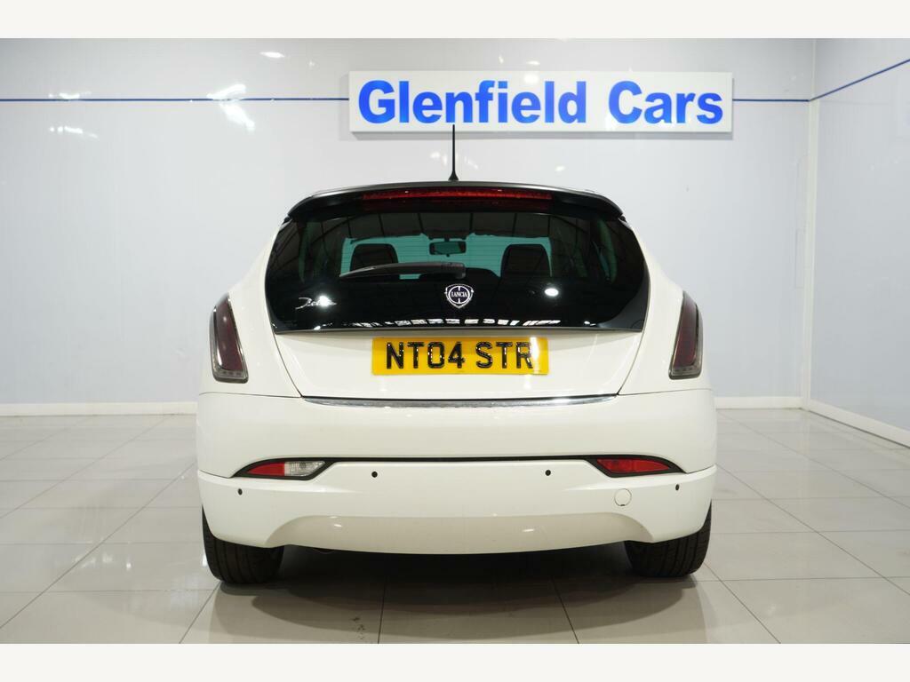 Chrysler Delta M-jet Se 5-Door White #9