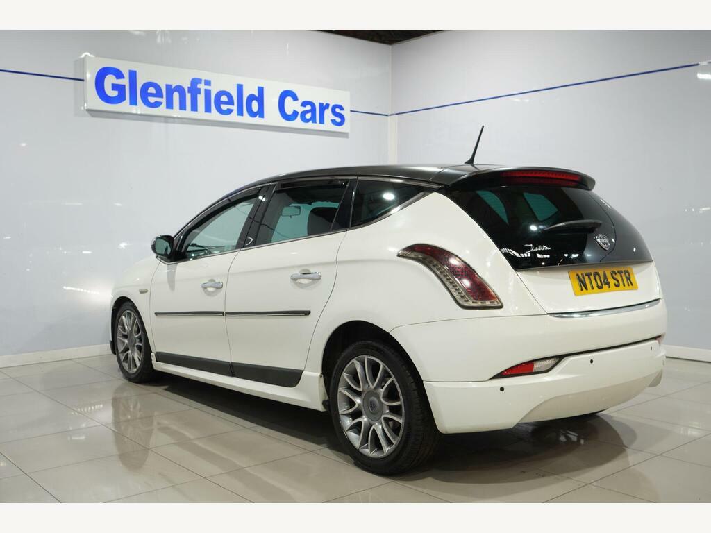 Chrysler Delta M-jet Se 5-Door White #11