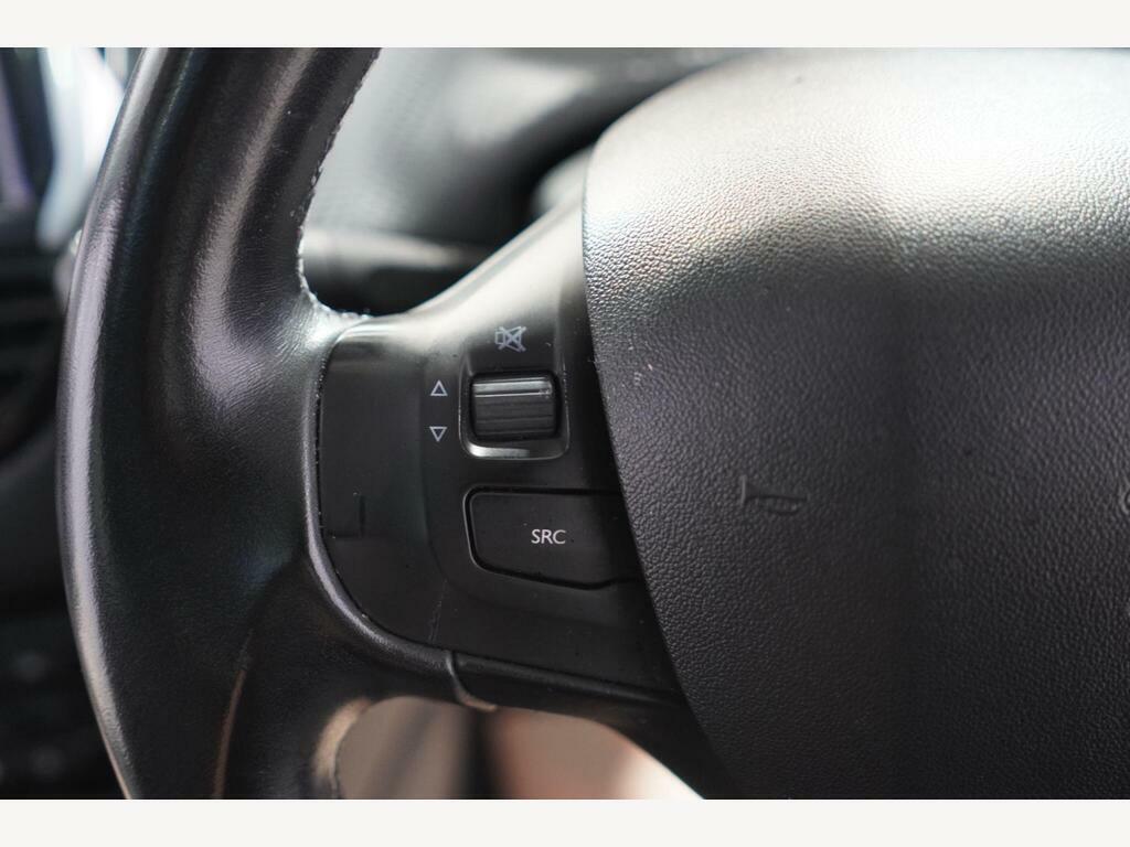 Peugeot 208 1.2 Active Silver #18